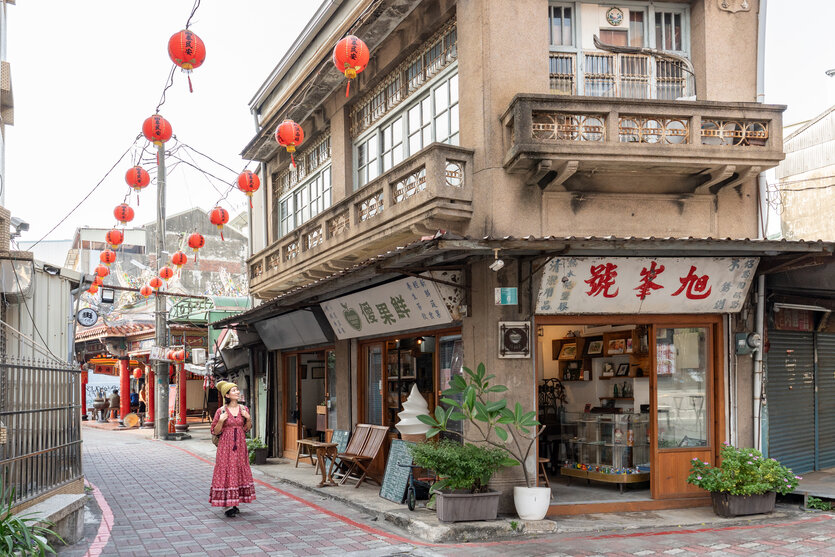 「死ぬまでに行きたい！世界の絶景」プロデューサー 詩歩氏が、タムロン35-100mm F2.8 (Model A078)と16-30mm F2.8 G2 (Model A064) ソニー Eマウント用2本で身軽に巡る、台湾女子旅