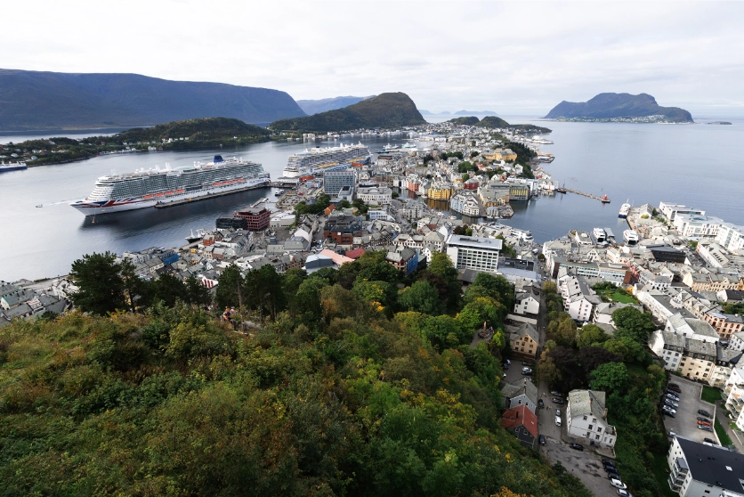 構図を工夫して主題を強調する