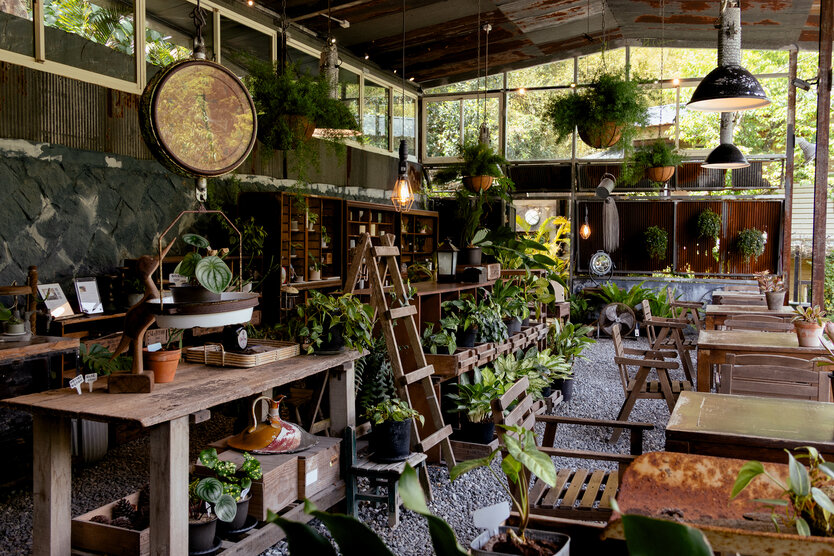 18-300mm F3.5-6.3 (Model B061)