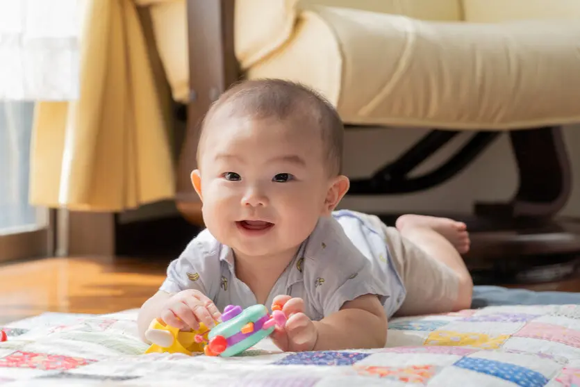 【２】目線の高さ (ポジション、アングル) を工夫する