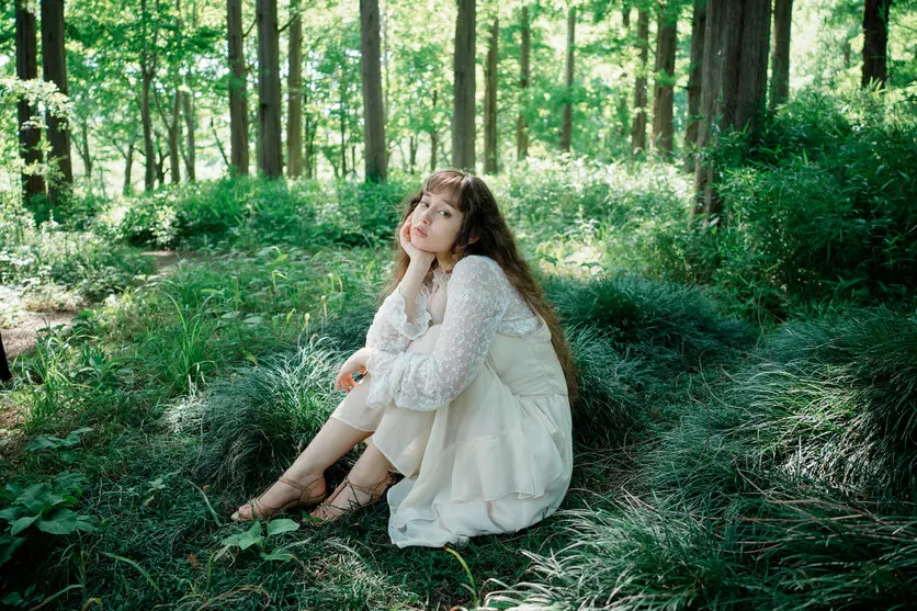 ポイント①：開放F値が小さく”明るい”！描写性能に優れたレンズ