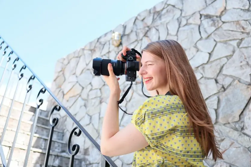 軽量コンパクトなレンズが持ち歩きに最適<