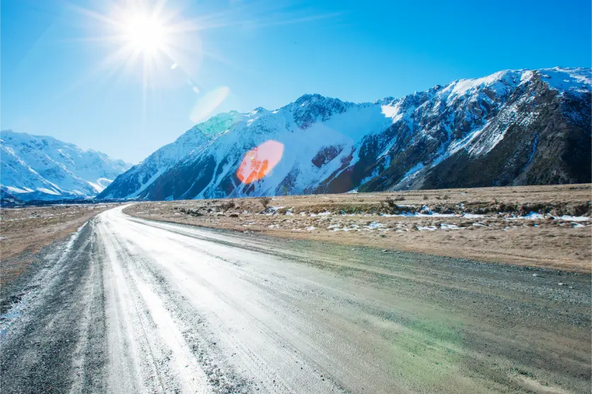 [Is something wrong with the photo?] What are lens flare and ghosting? Explaining phenomena that affect image quality such as blown out highlights, crushed shadows, and vignetting