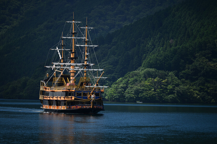 写真家 岡嶋 和幸氏がタムロンの大三元レンズで巡る箱根旅