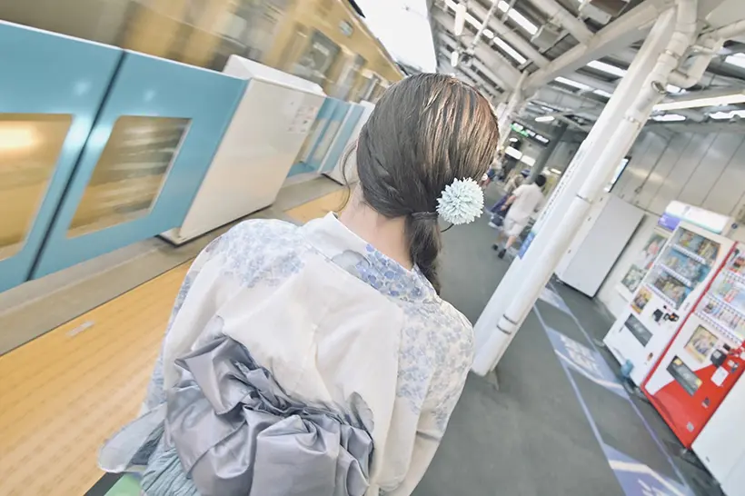 黄色い電車と君と