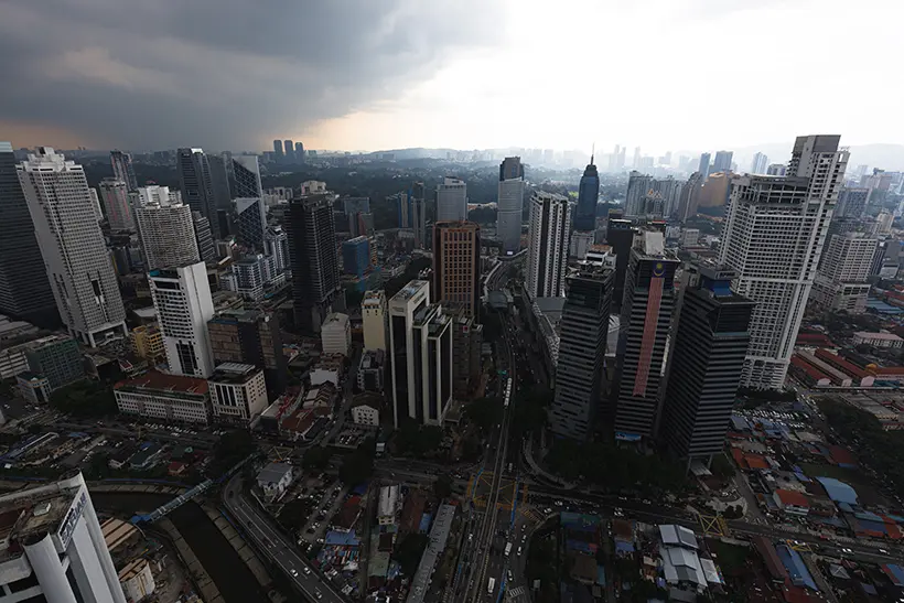 クアラルンプールの摩天楼を抜けてーその先の未来へー