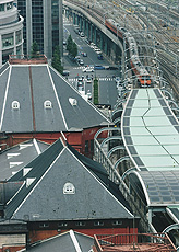 「東京駅を出発する201系」　二宮 保