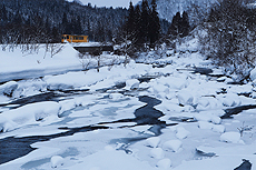 「厳冬の内陸鉄道」 山本 喜久夫