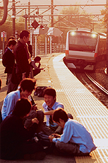 「夕陽のホーム」 加藤 和毅