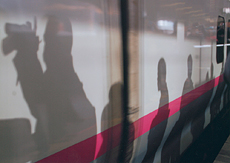 「人影」 井上 朋紀 様