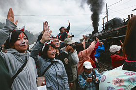 「コン度また狐(コンドマタキテネ)」 今泉 和蔵 様