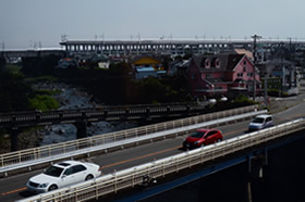 「行き止まりの線路」 高根 美奈夫 様